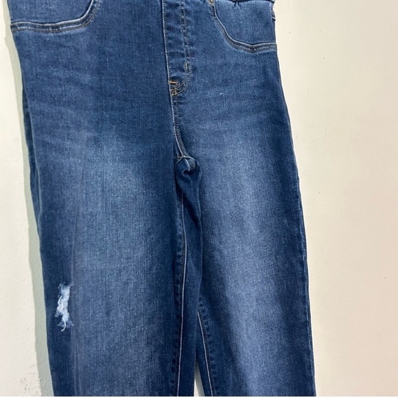 Spanx Distressed Blue Ankle Skinny Legging Jeans SIZE MEDIUM - Picture 3 of 7